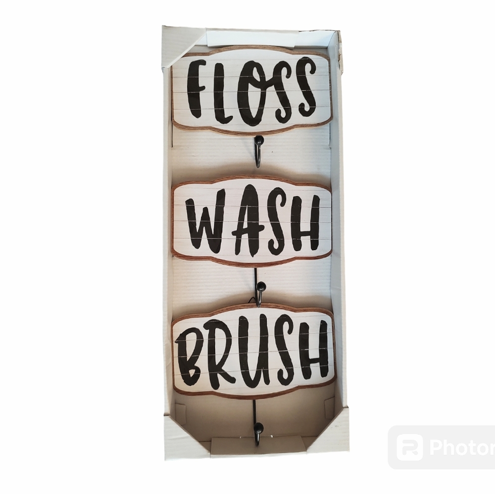 3pc Bathroom Decor Signs with Hooks Floss, Wash, Brush, Farmhouse Hangers NEW